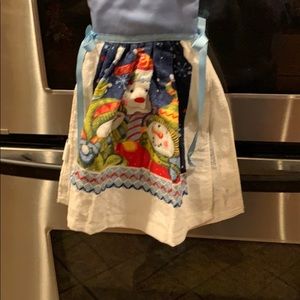 Hand towel to dry your hands